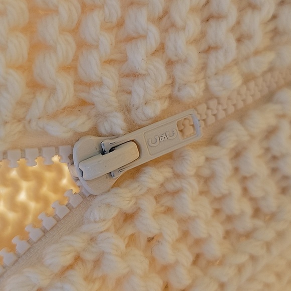 Vintage | Hand Knitted Man's Best Friend Cardigan - Picture 6 of 16